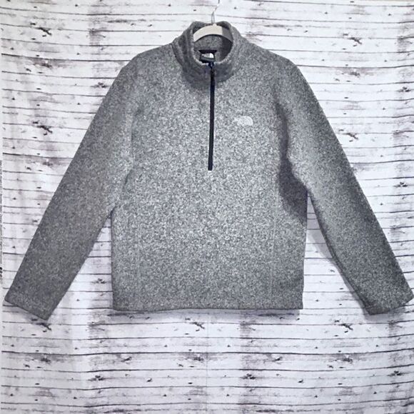 The North Face 1/4 Zip Fleece Pullover - Picture 1 of 11
